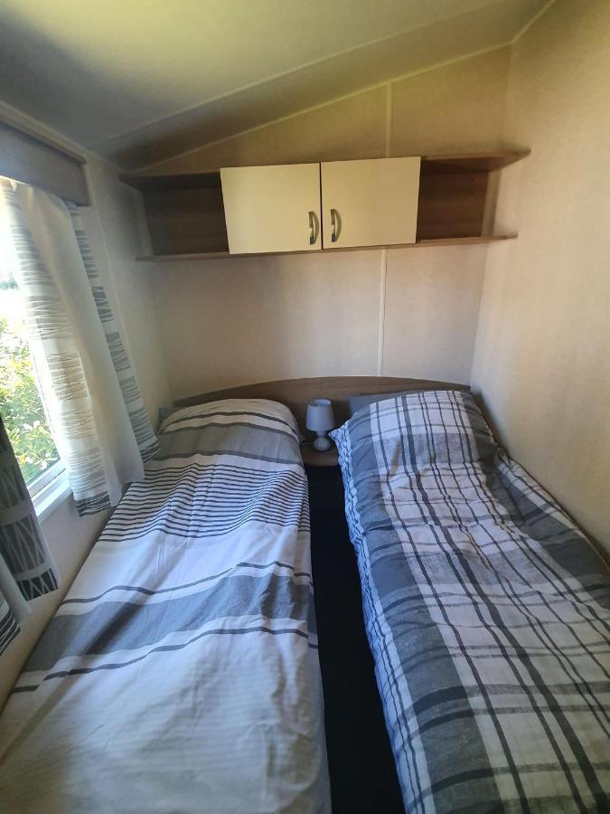 Ludchurch Blackmoor Farm - Caravan 3ヴィラ エクステリア 写真